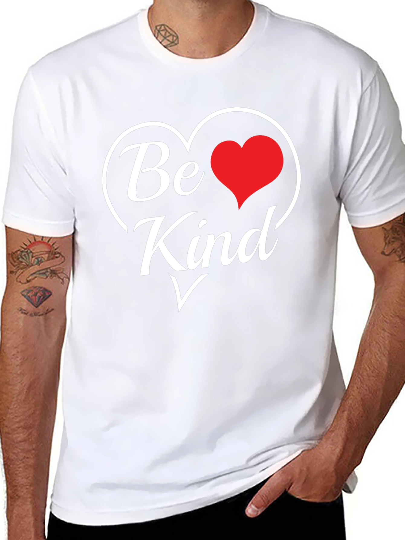 Camiseta Negra Sé Amable con Corazón