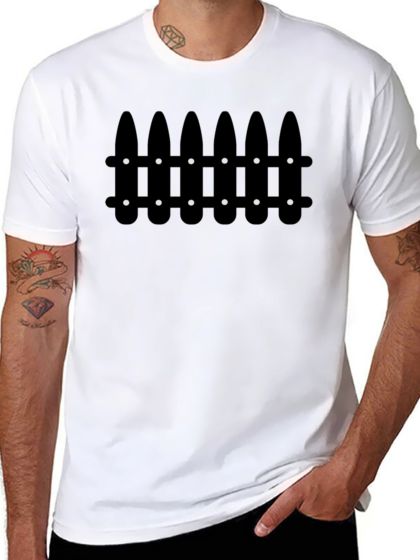 Camiseta Negra con Diseño de Valla Abstracta