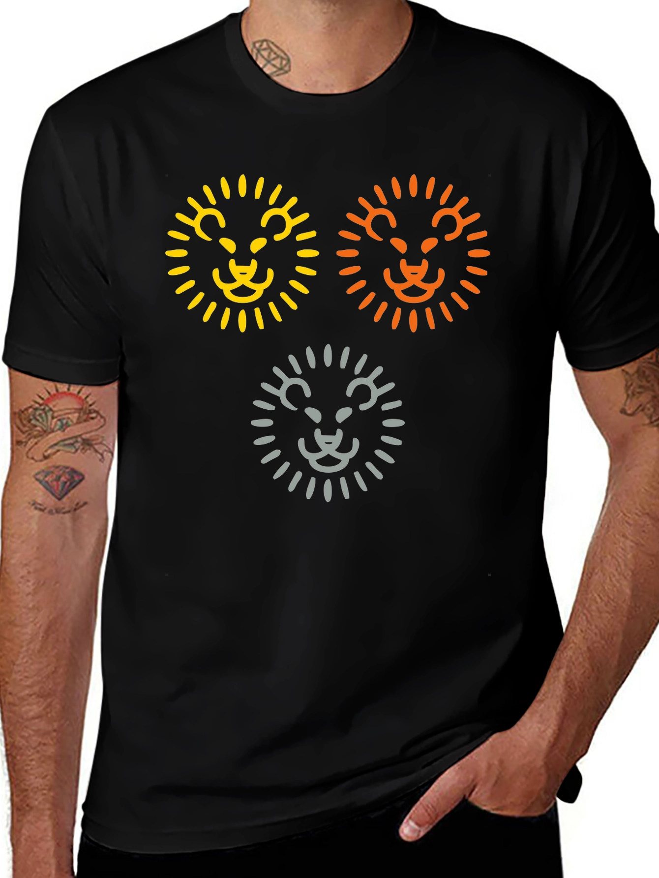 Camiseta Negra con Diseño de Leones Abstractos