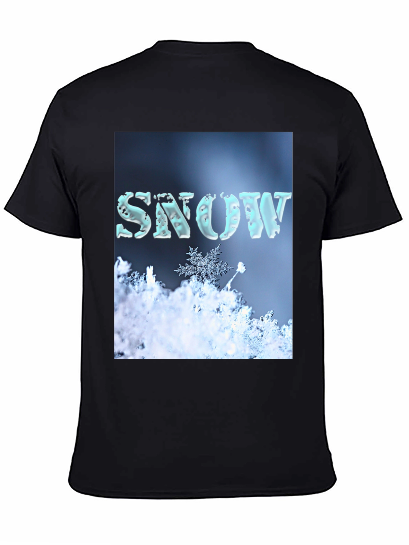 Camiseta Negra con Diseño de Nieve Invernal
