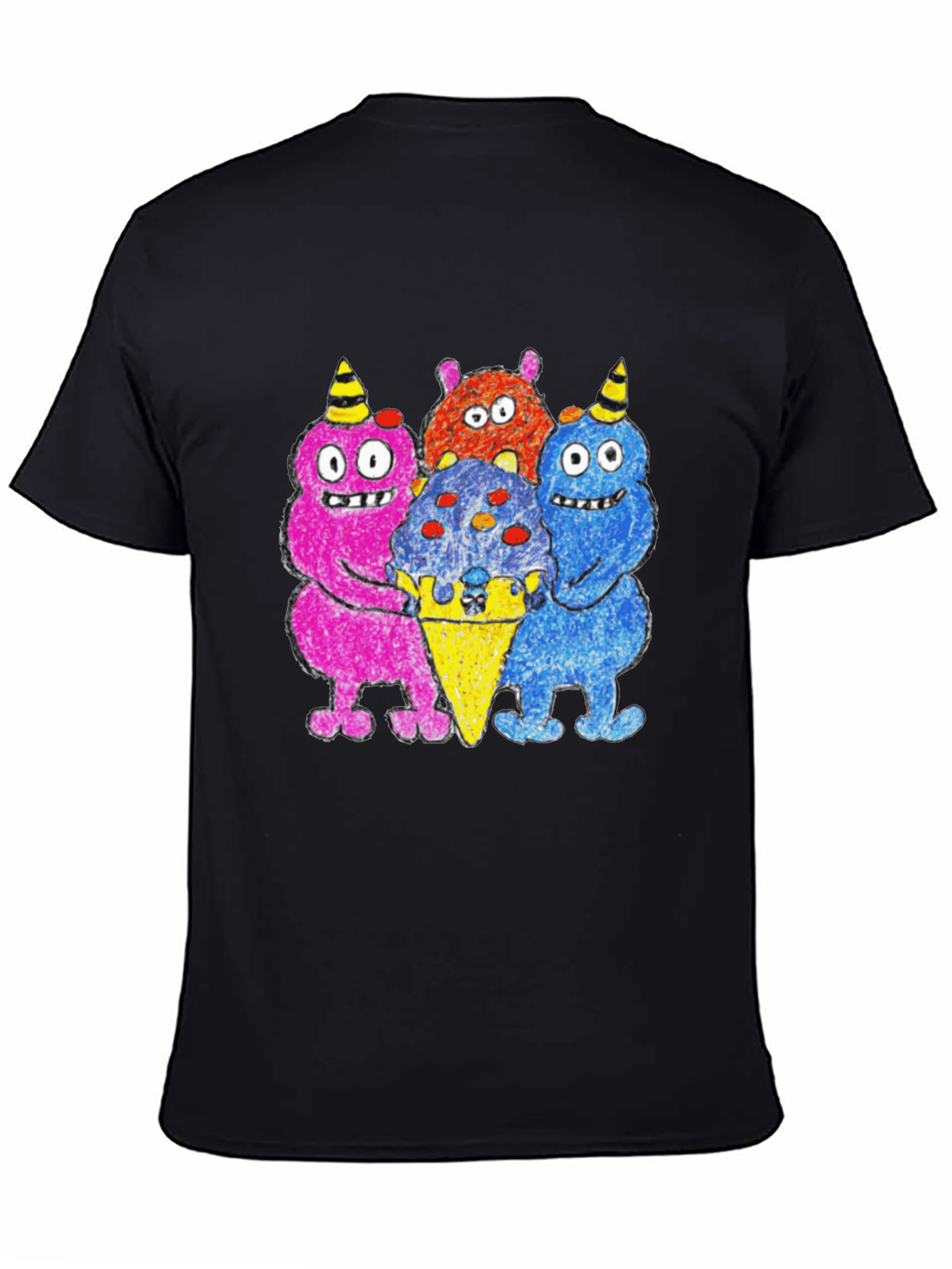 Camiseta Negra con Monstruos Amantes del Helado