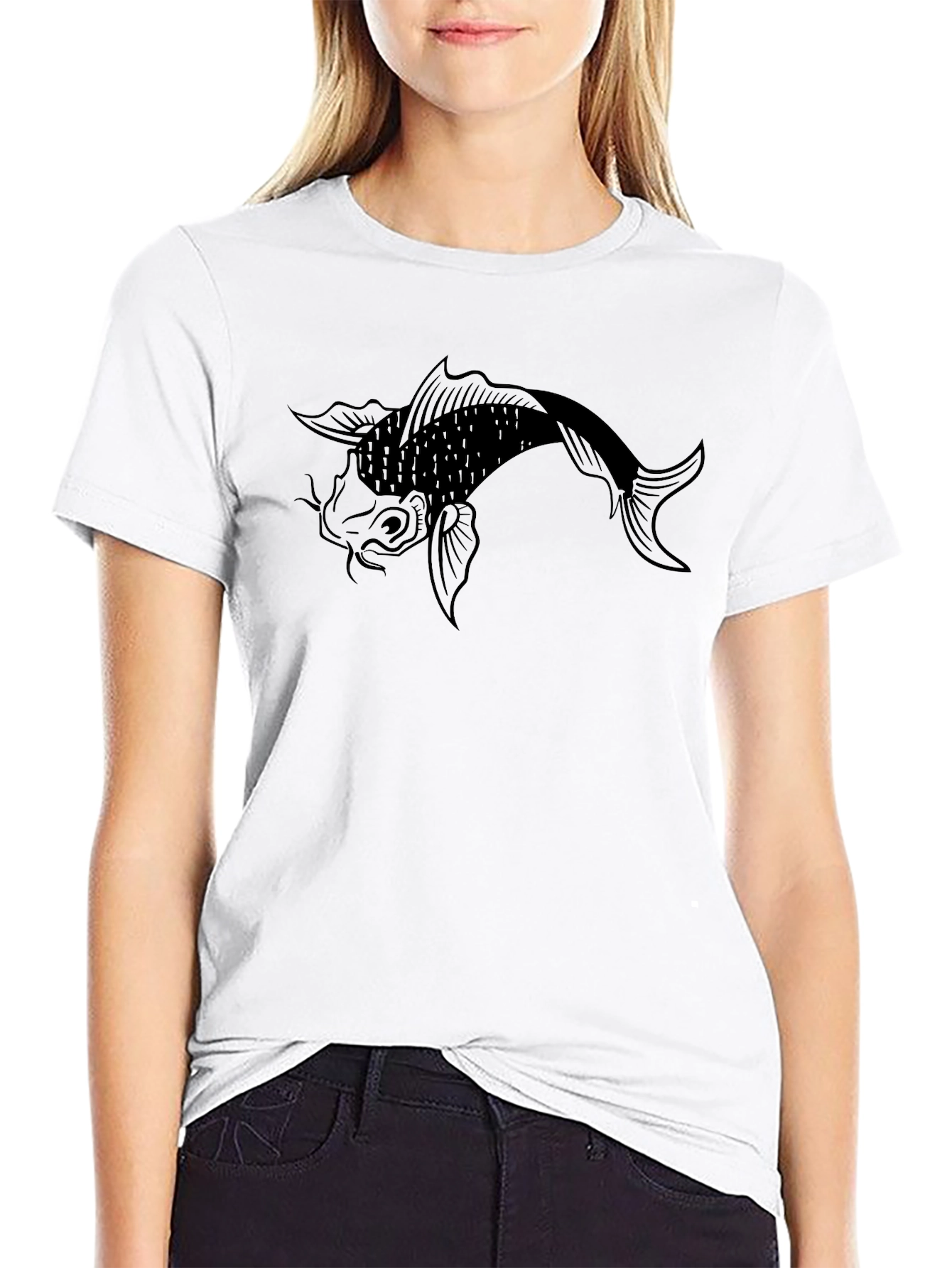 Camiseta Negra con Diseño de Pez Koi