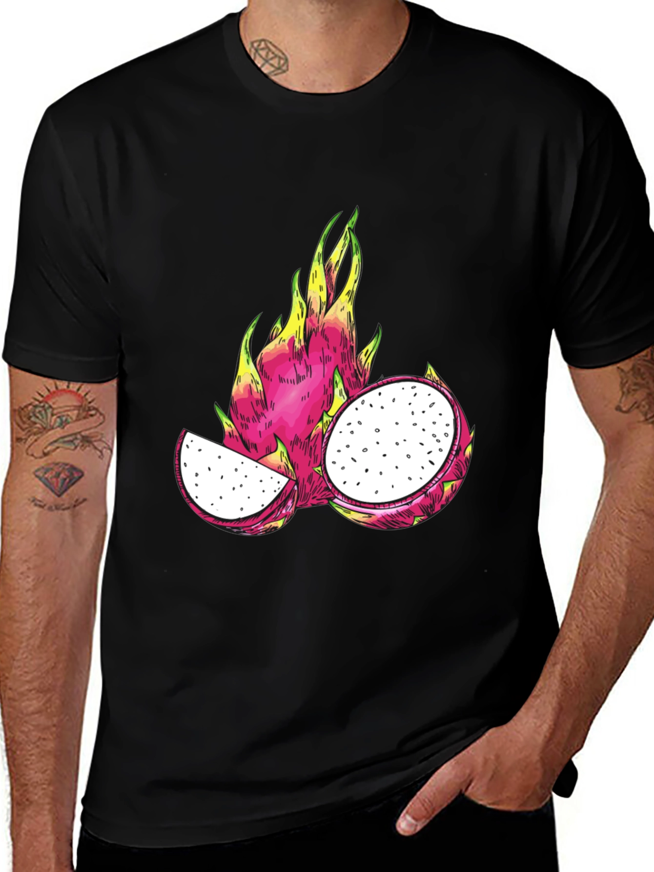 Camiseta Negra con Diseño de Pitahaya