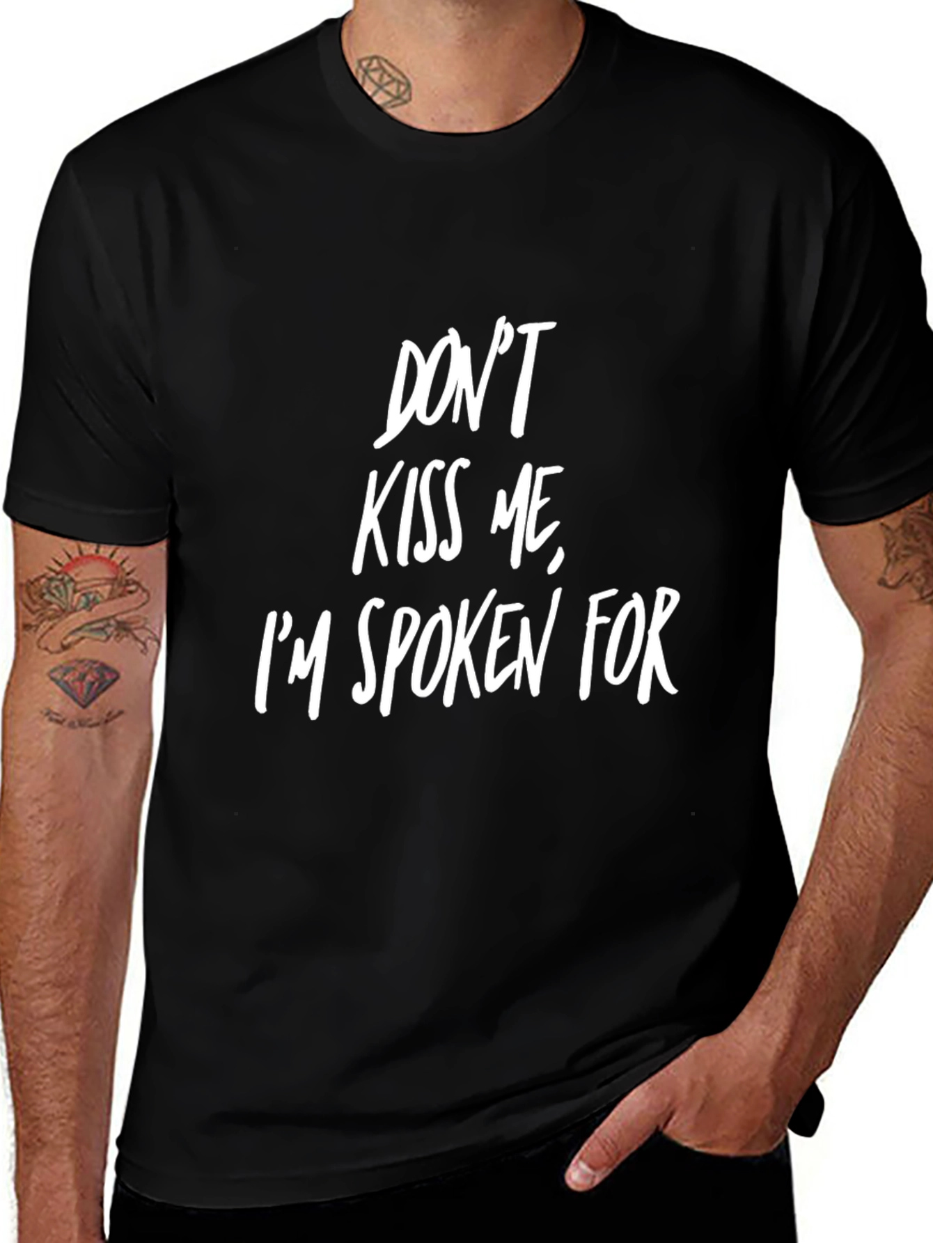 Camiseta Negra con Mensaje Divertido: Dont Kiss Me