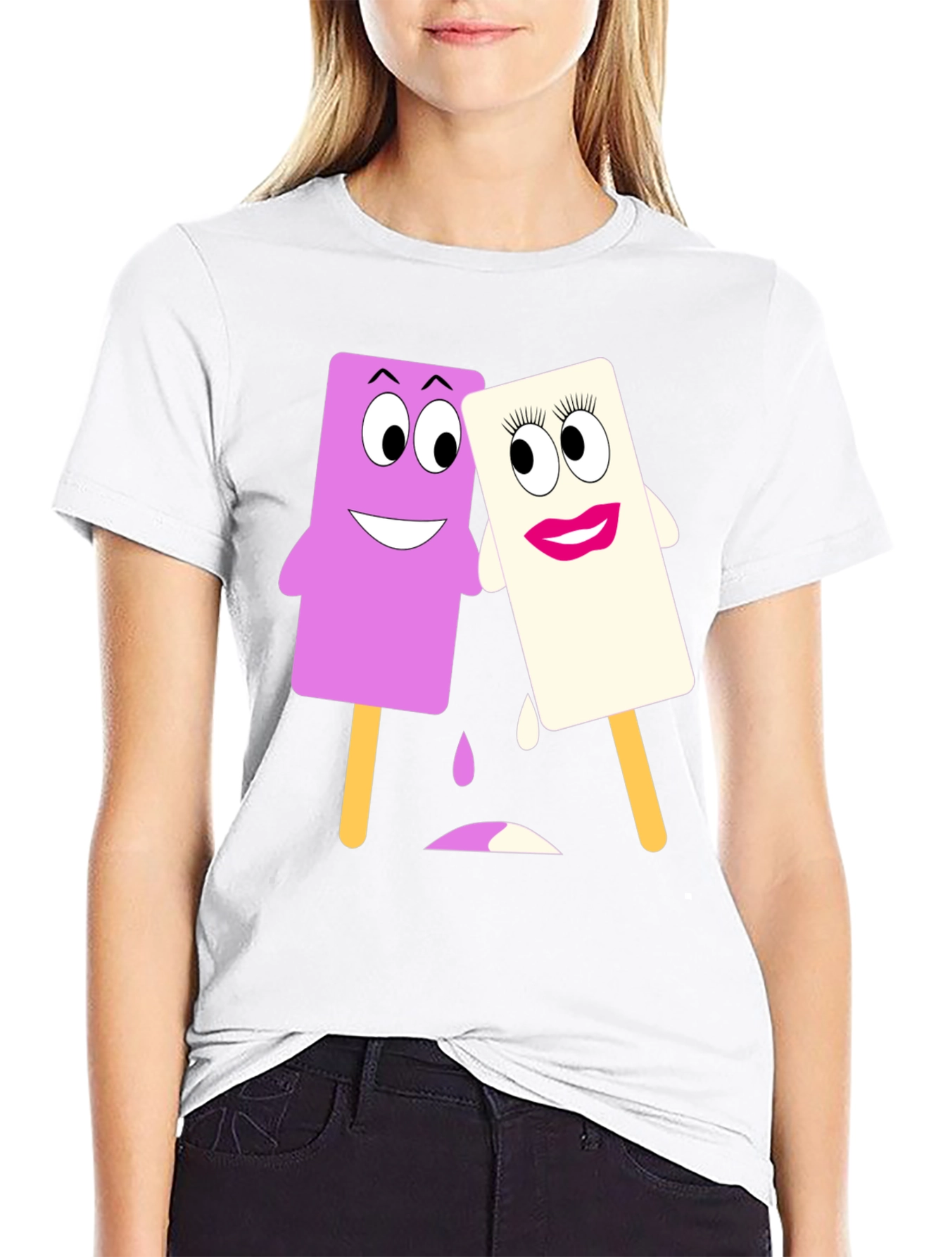 Camiseta Negra con Divertidos Helados Animados