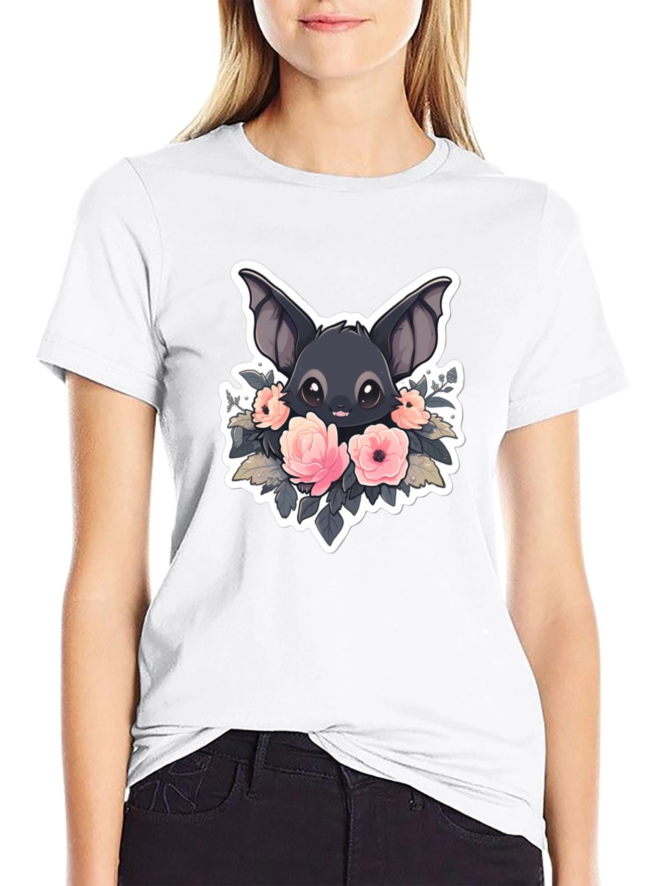 Camiseta Negra con Diseño de Murciélago Floral