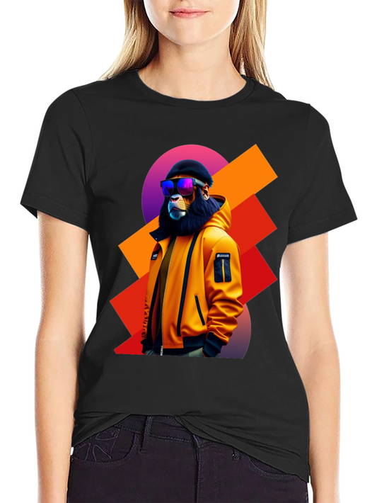 Camiseta Negra con León Urbano y Gafas de Sol