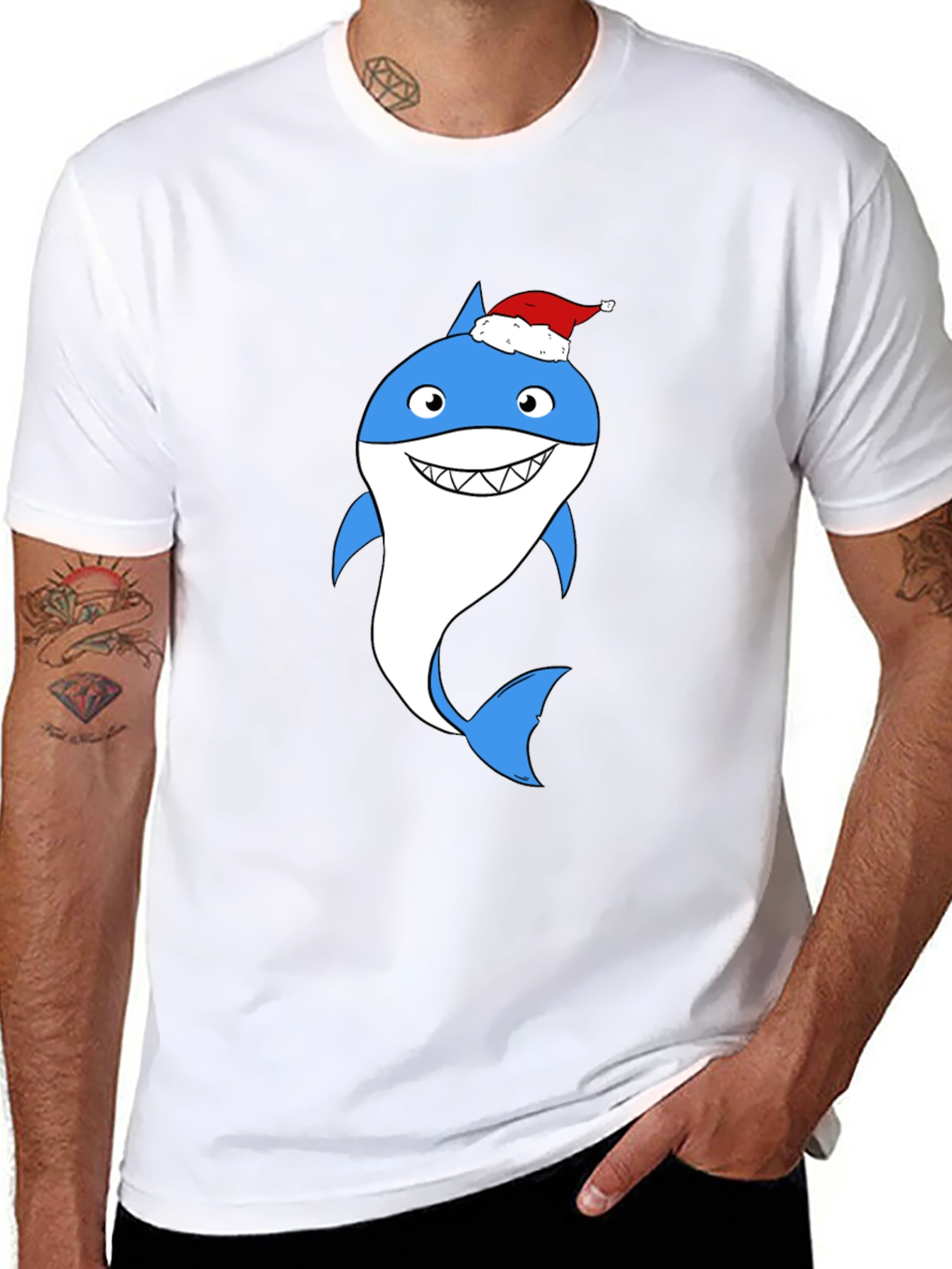 Camiseta Negra con Tiburón Navideño