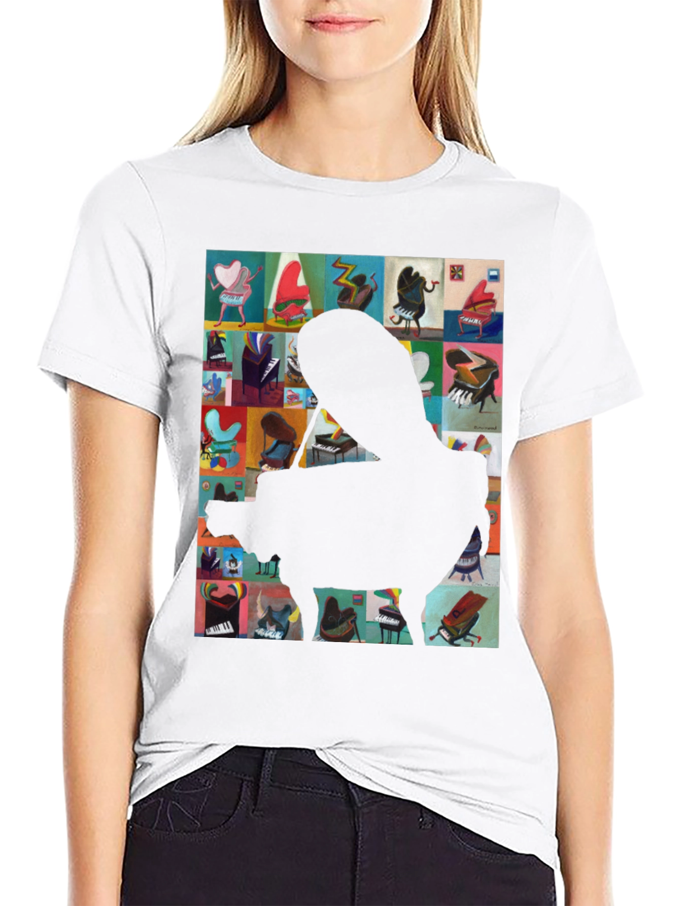 Camiseta Negra con Diseño de Piano Abstracto