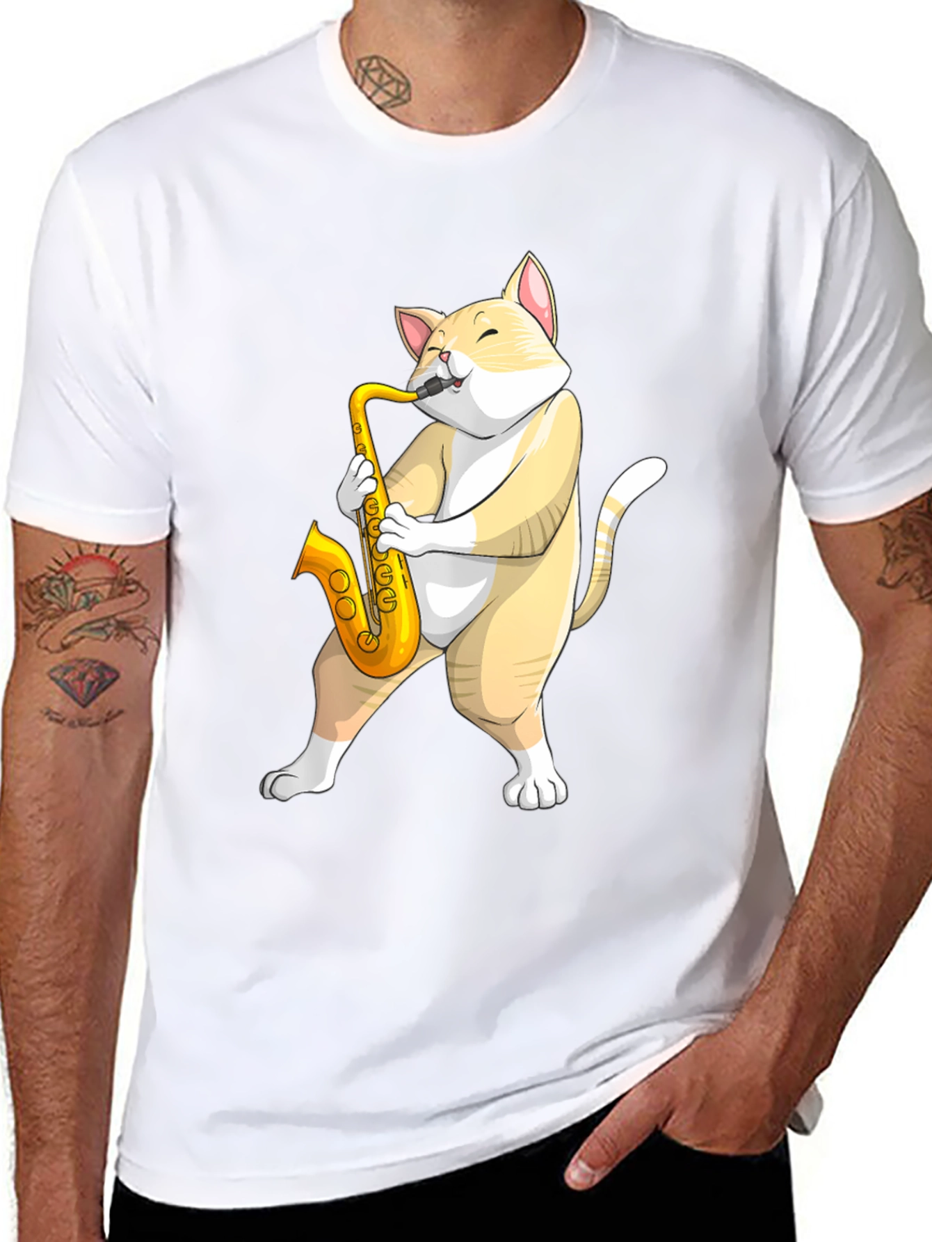 Camiseta Negra con Gato Músico de Saxofón