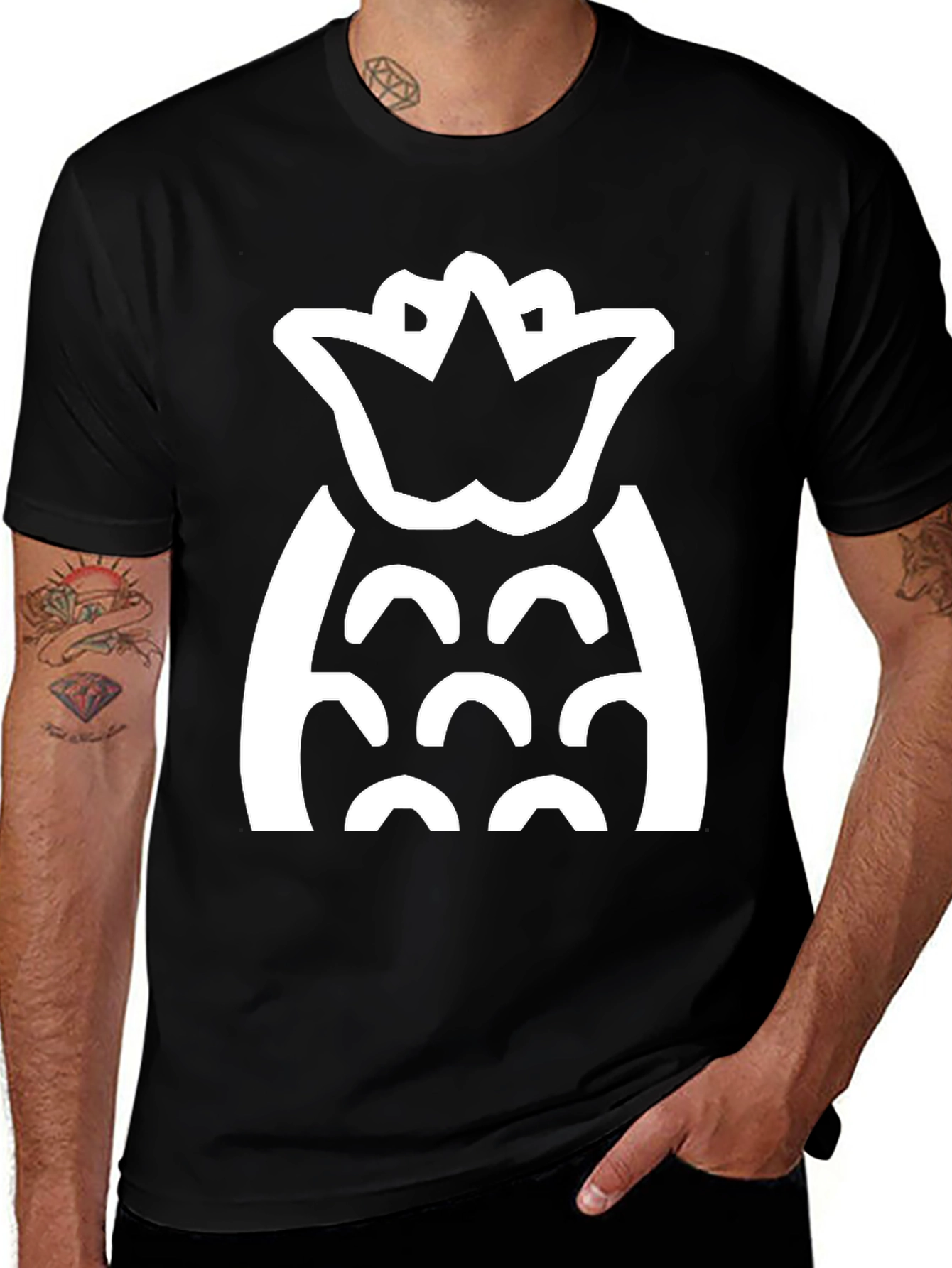 Camiseta Negra con Diseño de Piña Blanca