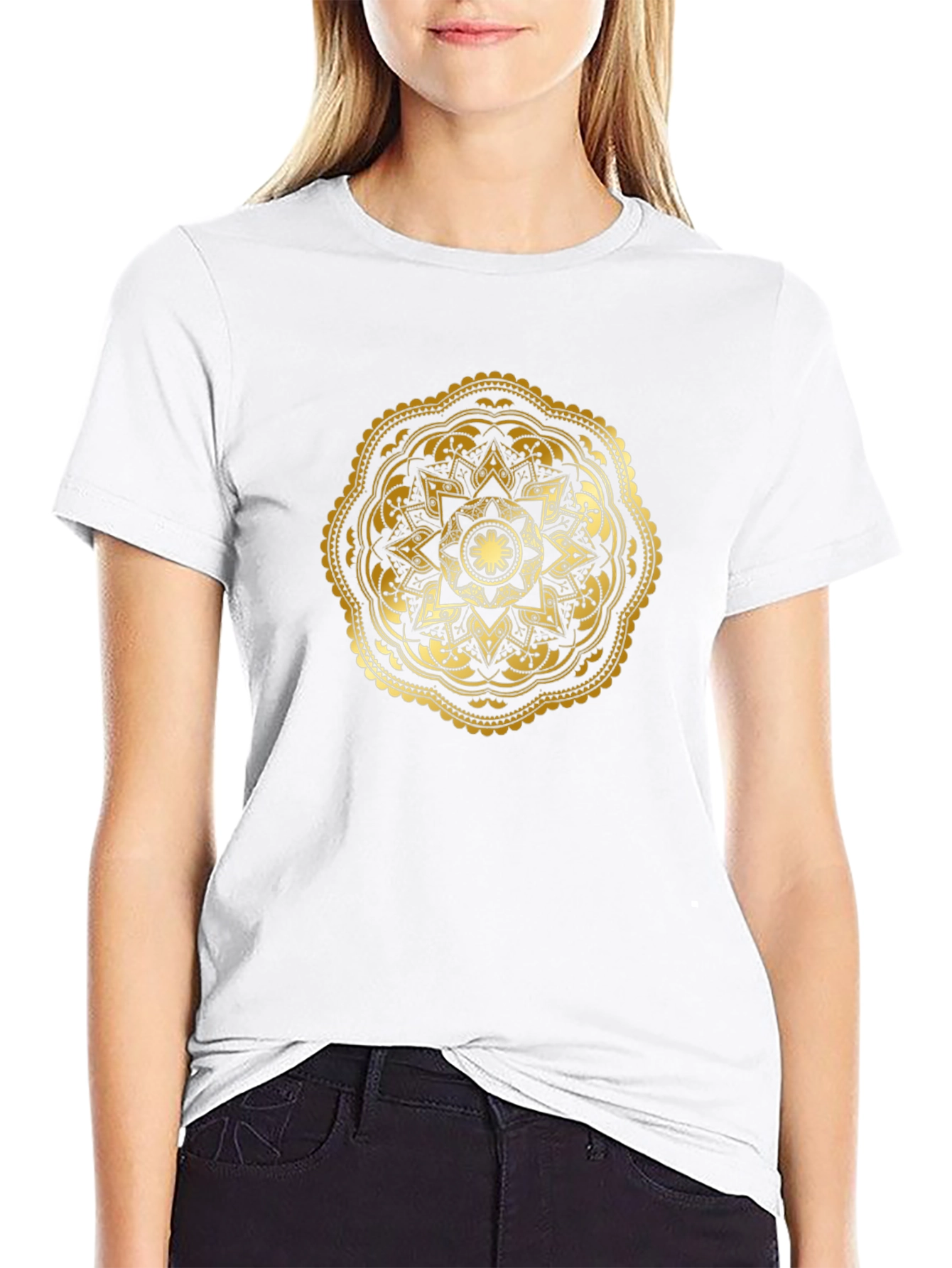 Camiseta Negra con Mandala Dorada - Estilo Único