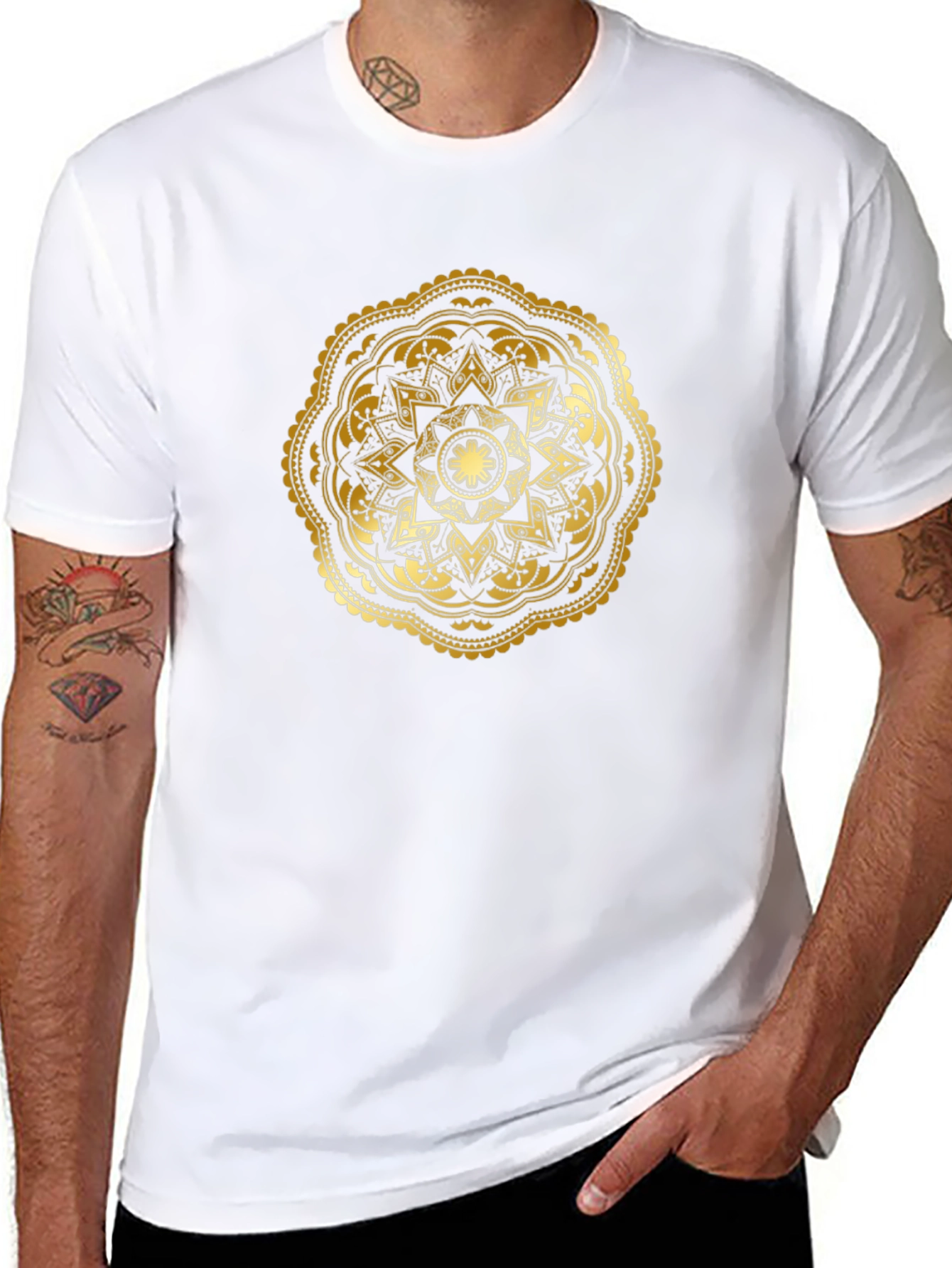 Camiseta Negra con Mandala Dorada - Estilo Único
