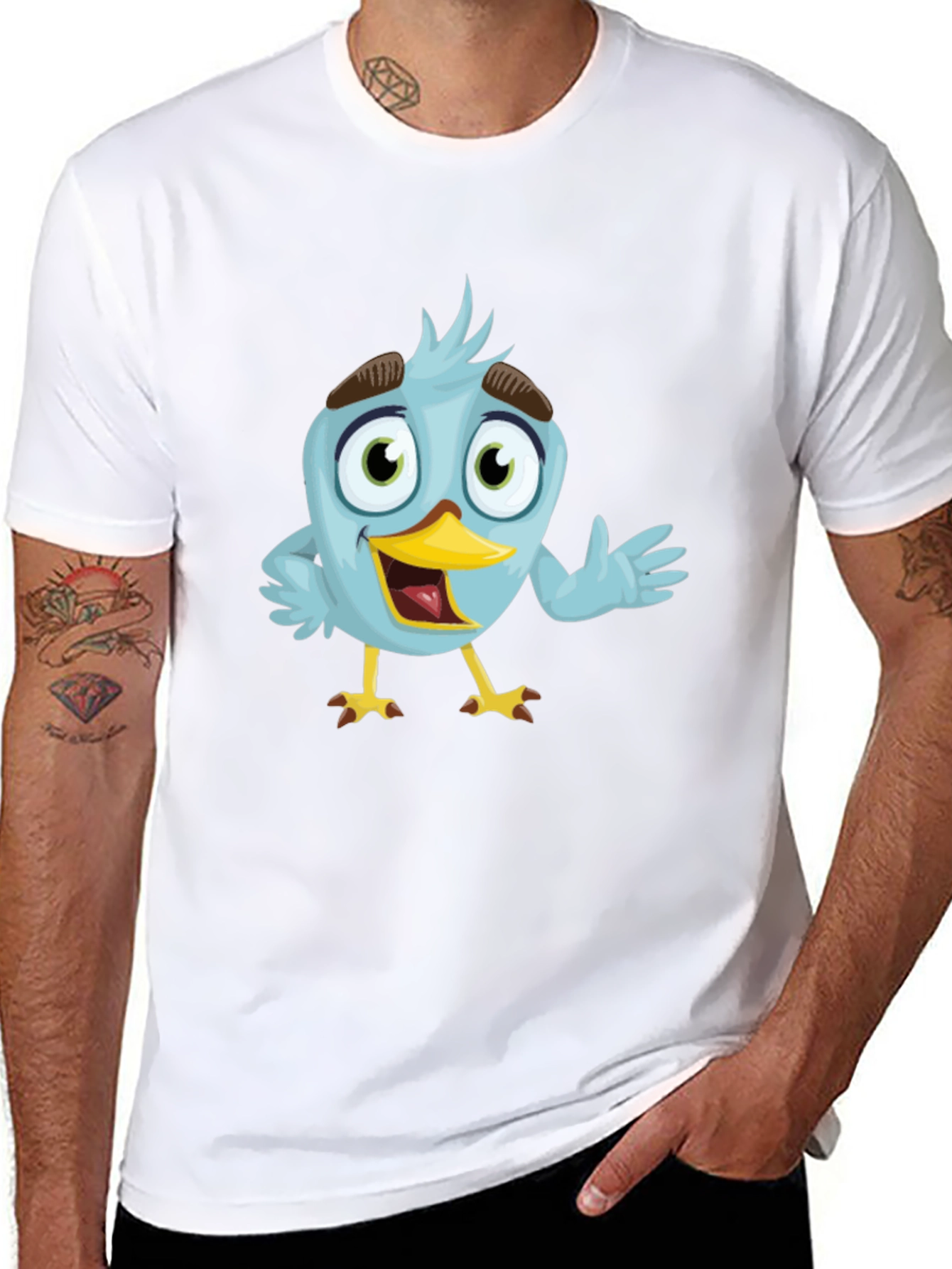 Camiseta Negra con Diseño de Pájaro Azul Animado