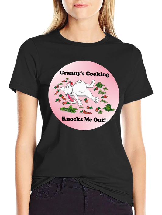 Camiseta Negra: Grannys Cooking Knocks Me Out!