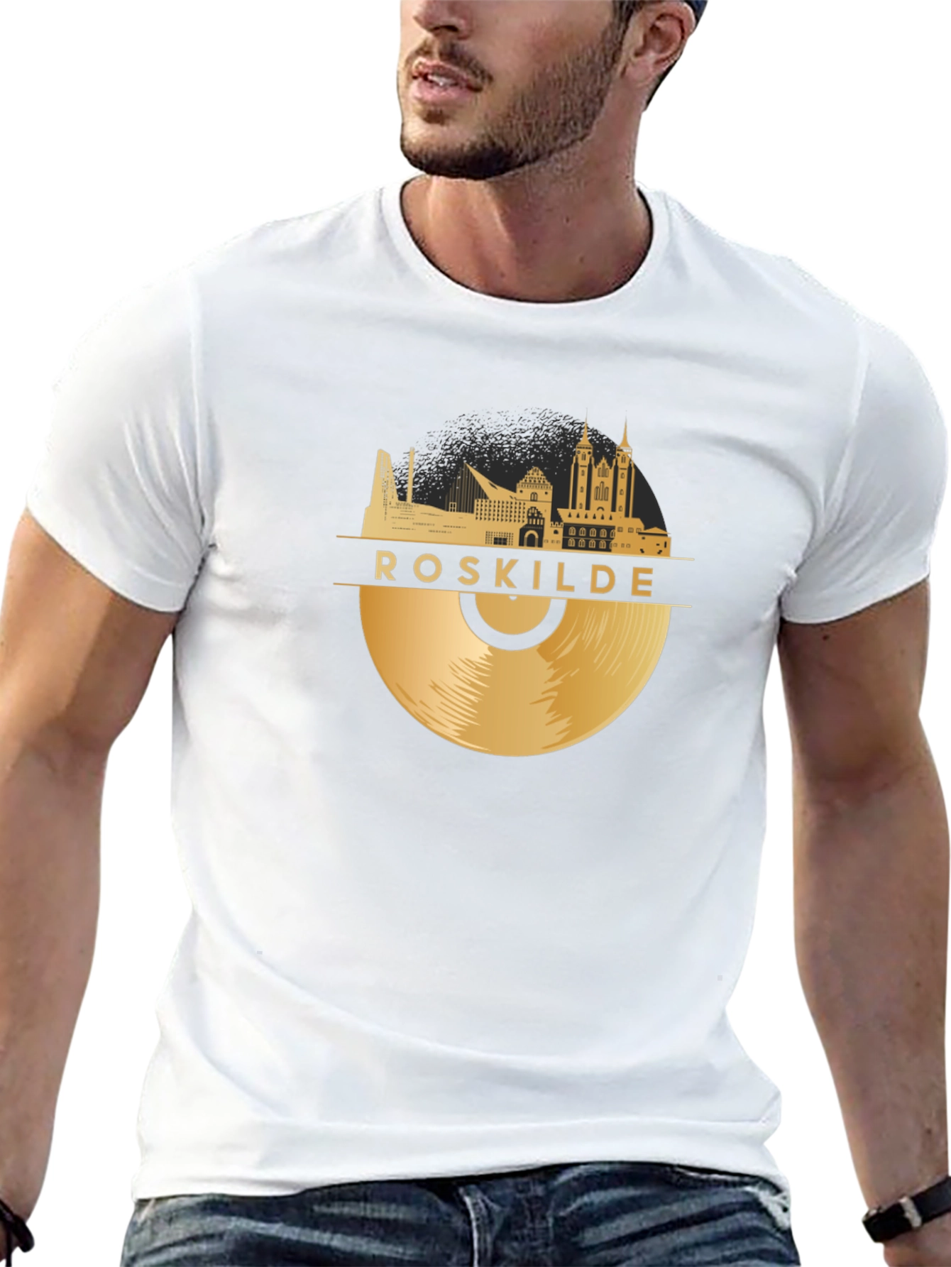 Camiseta Negra Roskilde Vinilo Dorado