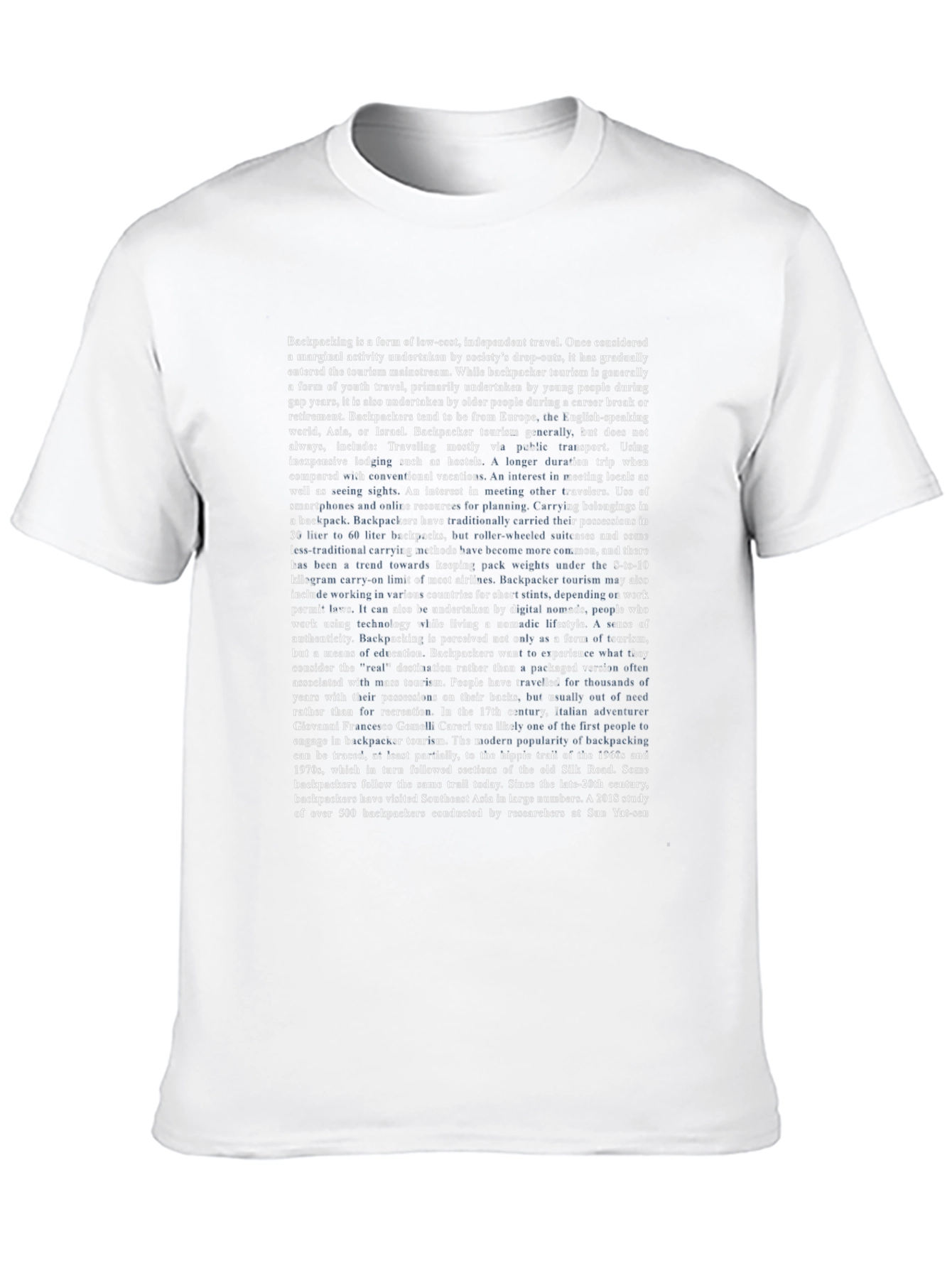 Camiseta Negra con Texto sobre Mochileros