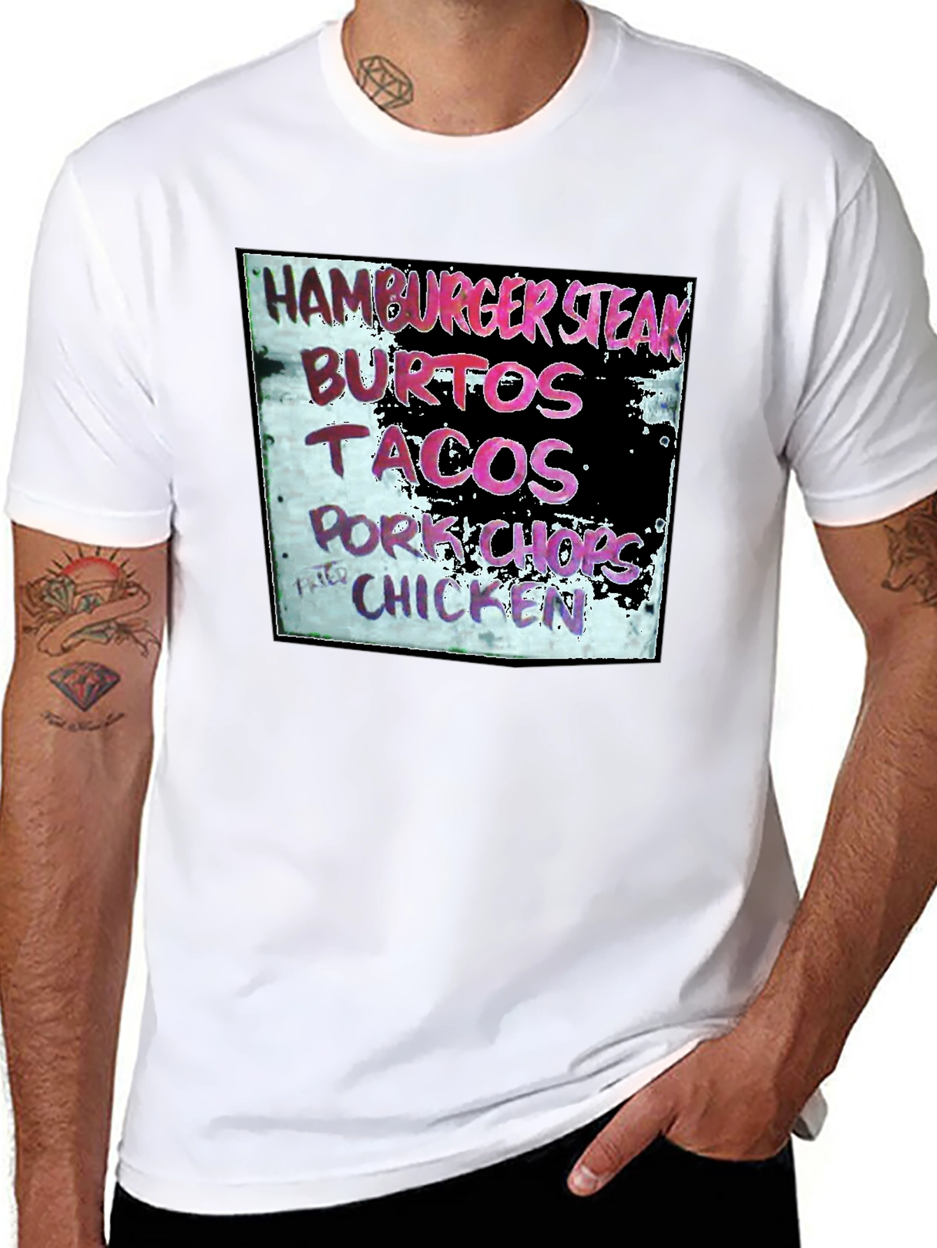 Camiseta Negra con Menú de Comida