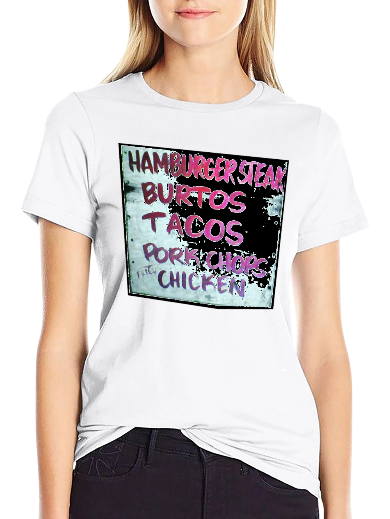 Camiseta Negra con Menú de Comida