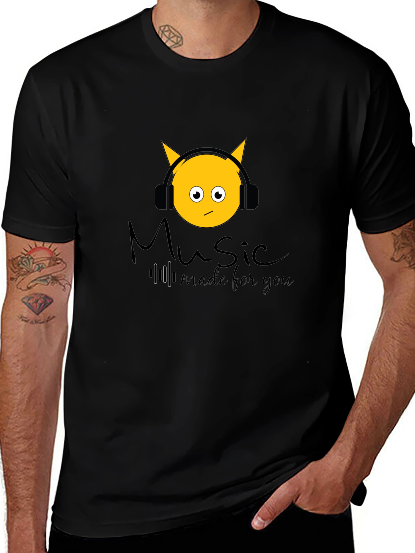 Camiseta Negra con Diseño Music Made for You