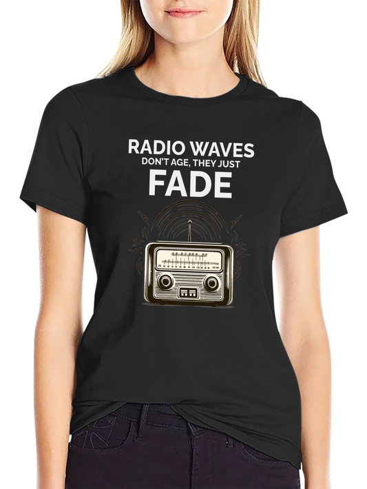 Camiseta Negra Radio Waves Dont Fade Vintage