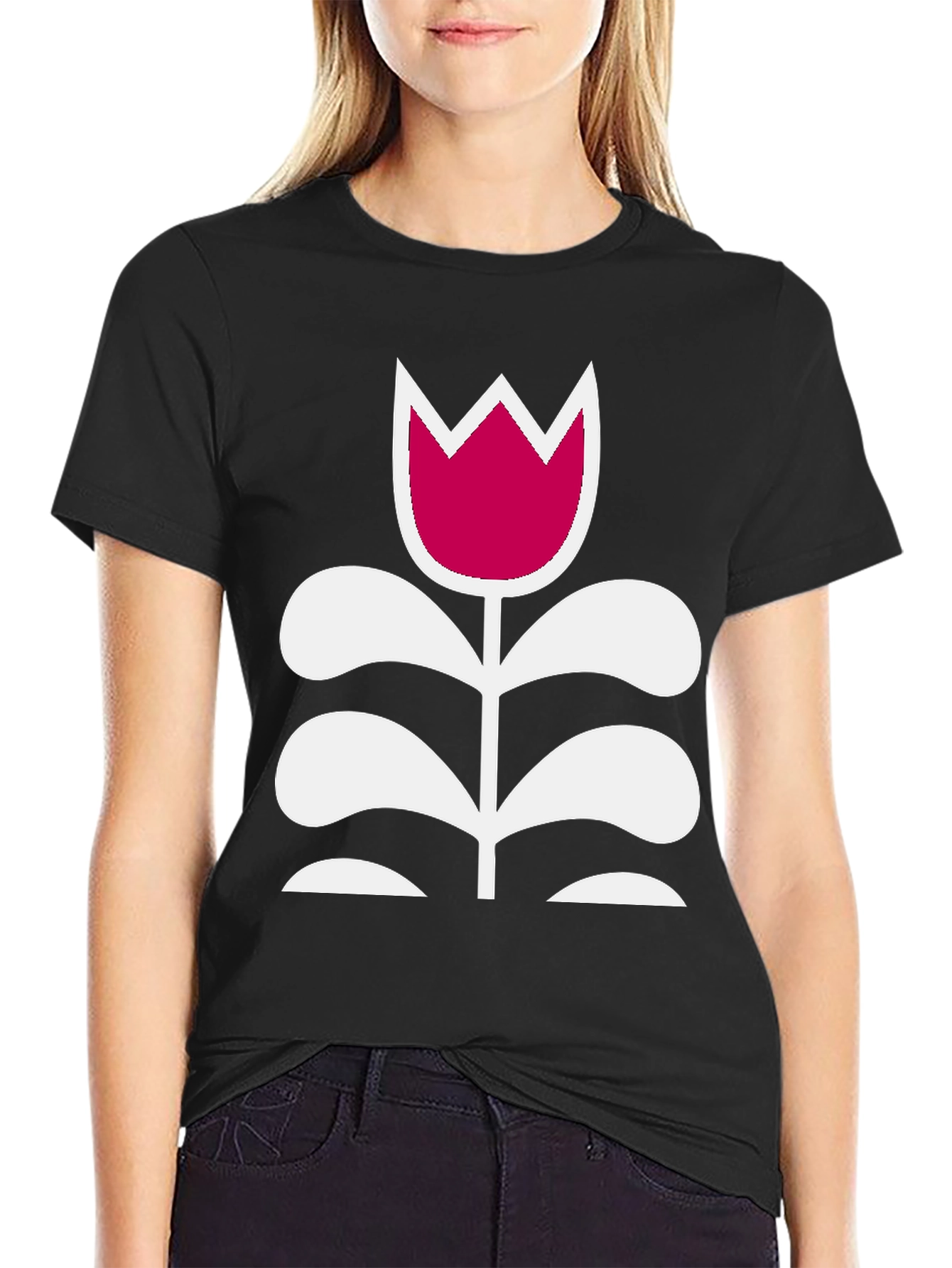 Camiseta Negra con Tulipán Moderno