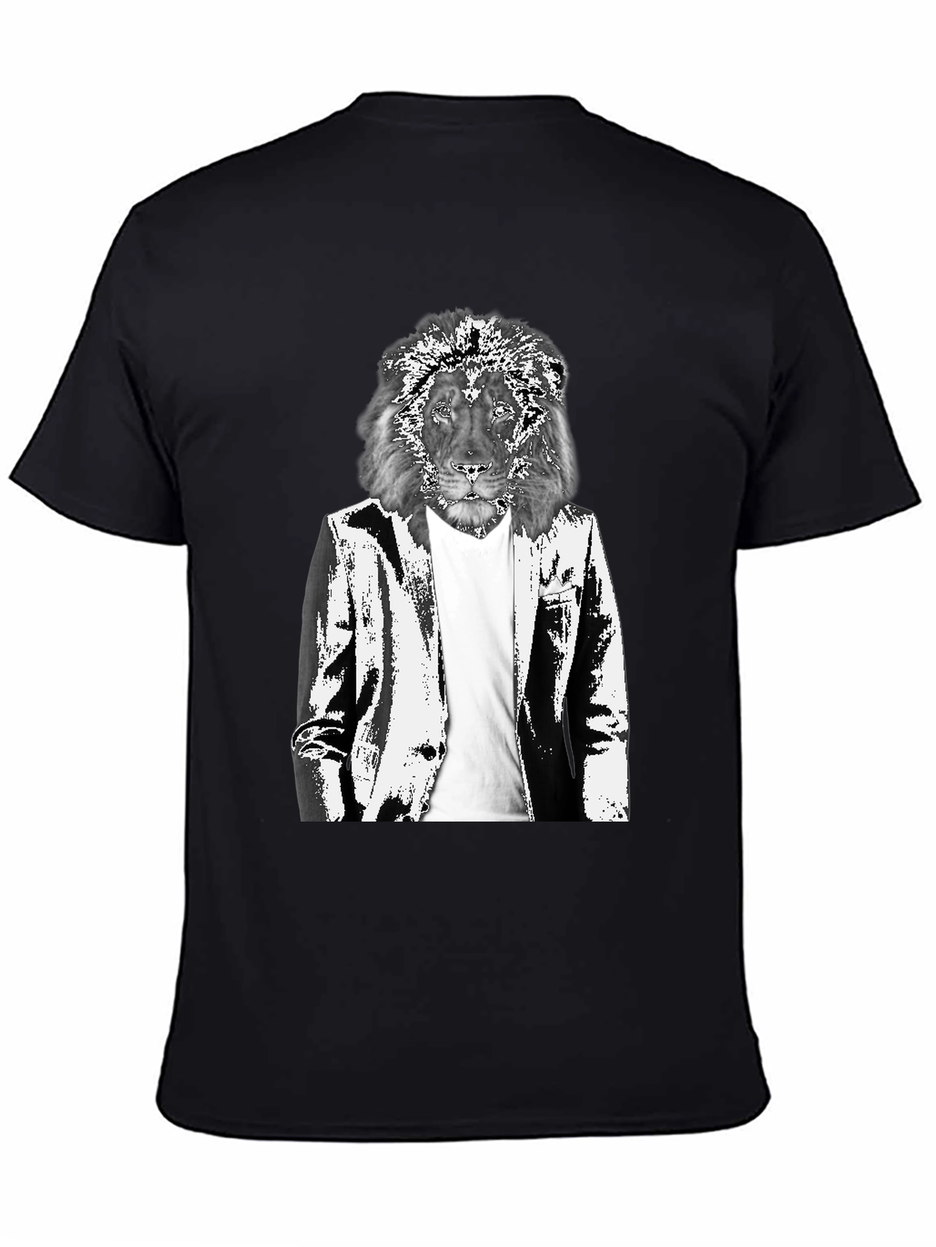 Camiseta Negra con Diseño de León Elegante