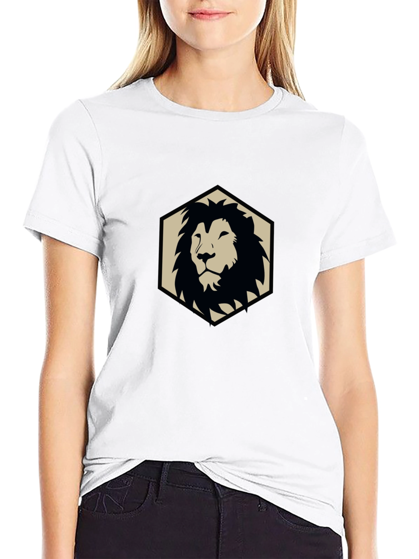 Camiseta Negra con Diseño de León Geométrico