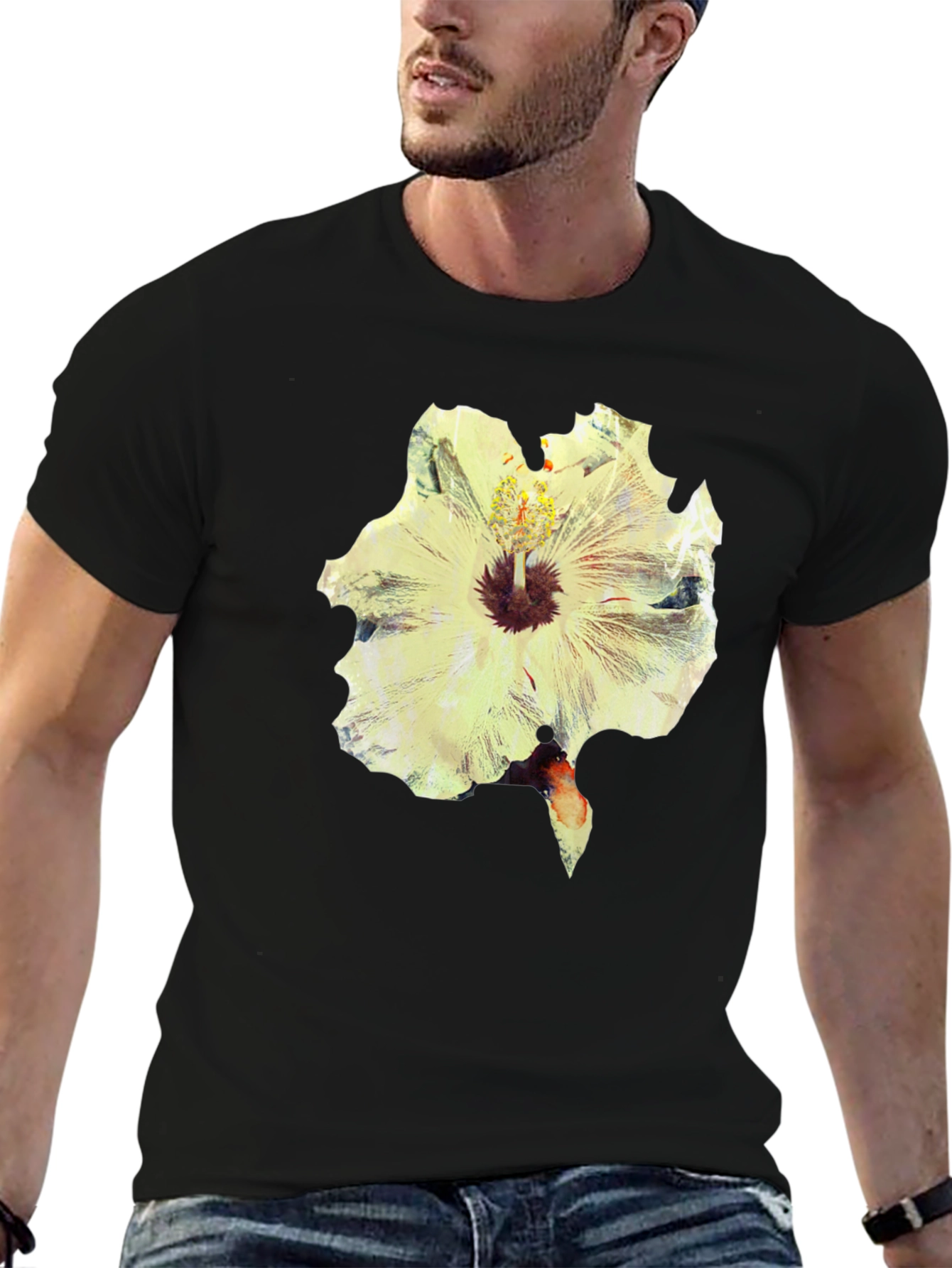 Camiseta Negra con Estampado Floral Abstracto