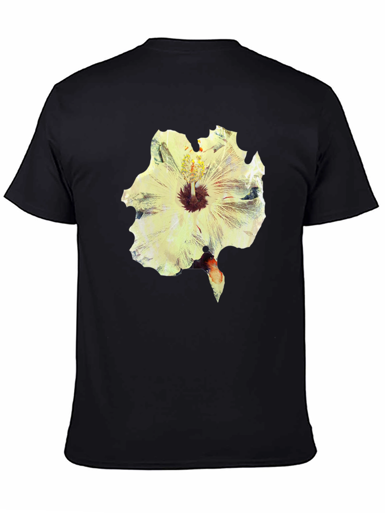 Camiseta Negra con Estampado Floral Abstracto
