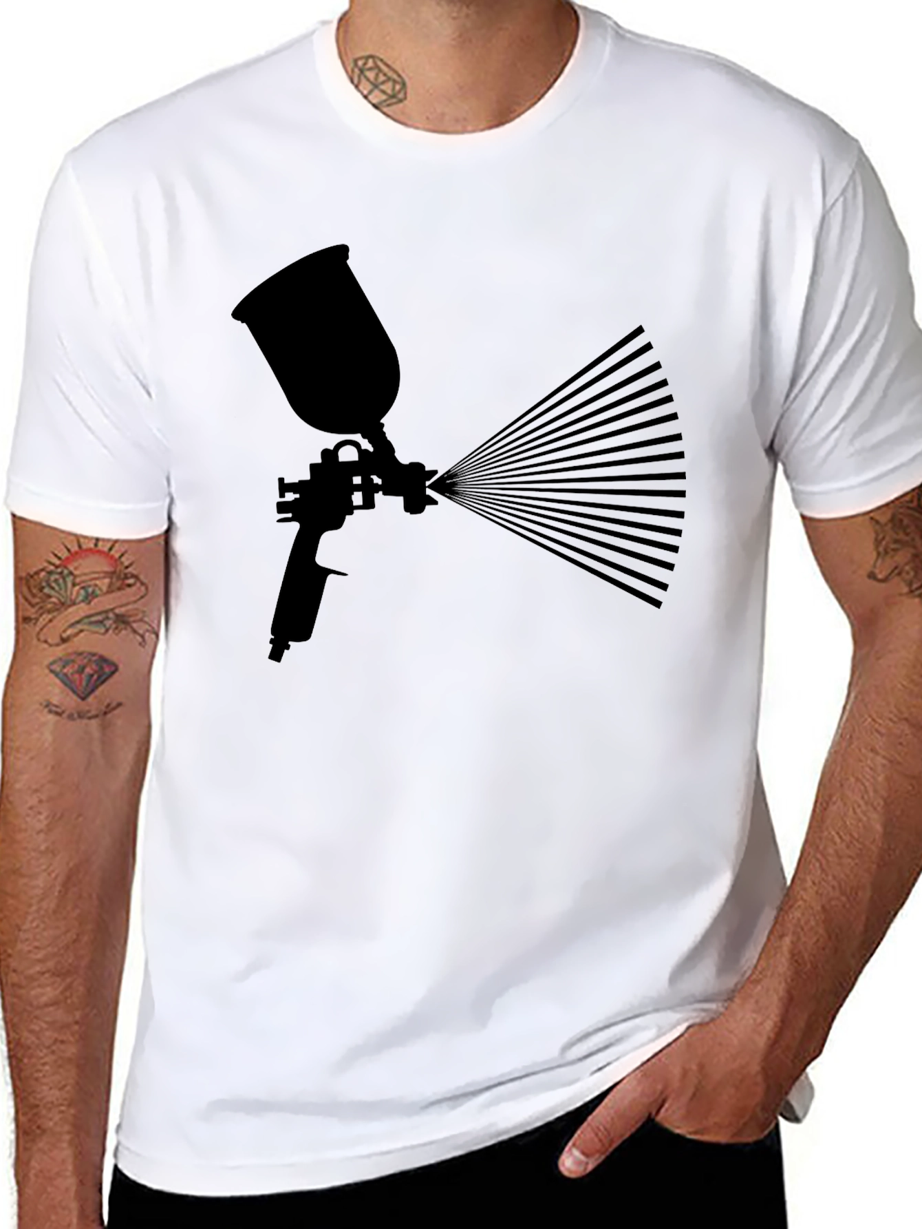 Camiseta Negra con Diseño de Pistola de Pintura