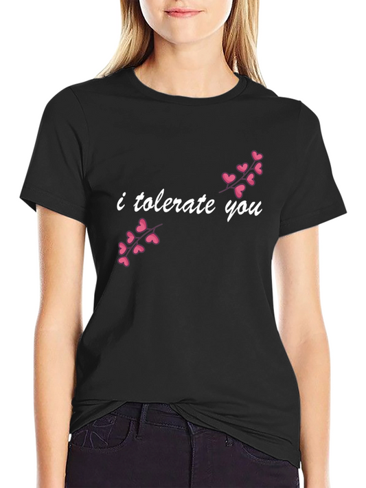 Camiseta Negra Te Tolero con Diseño de Corazones