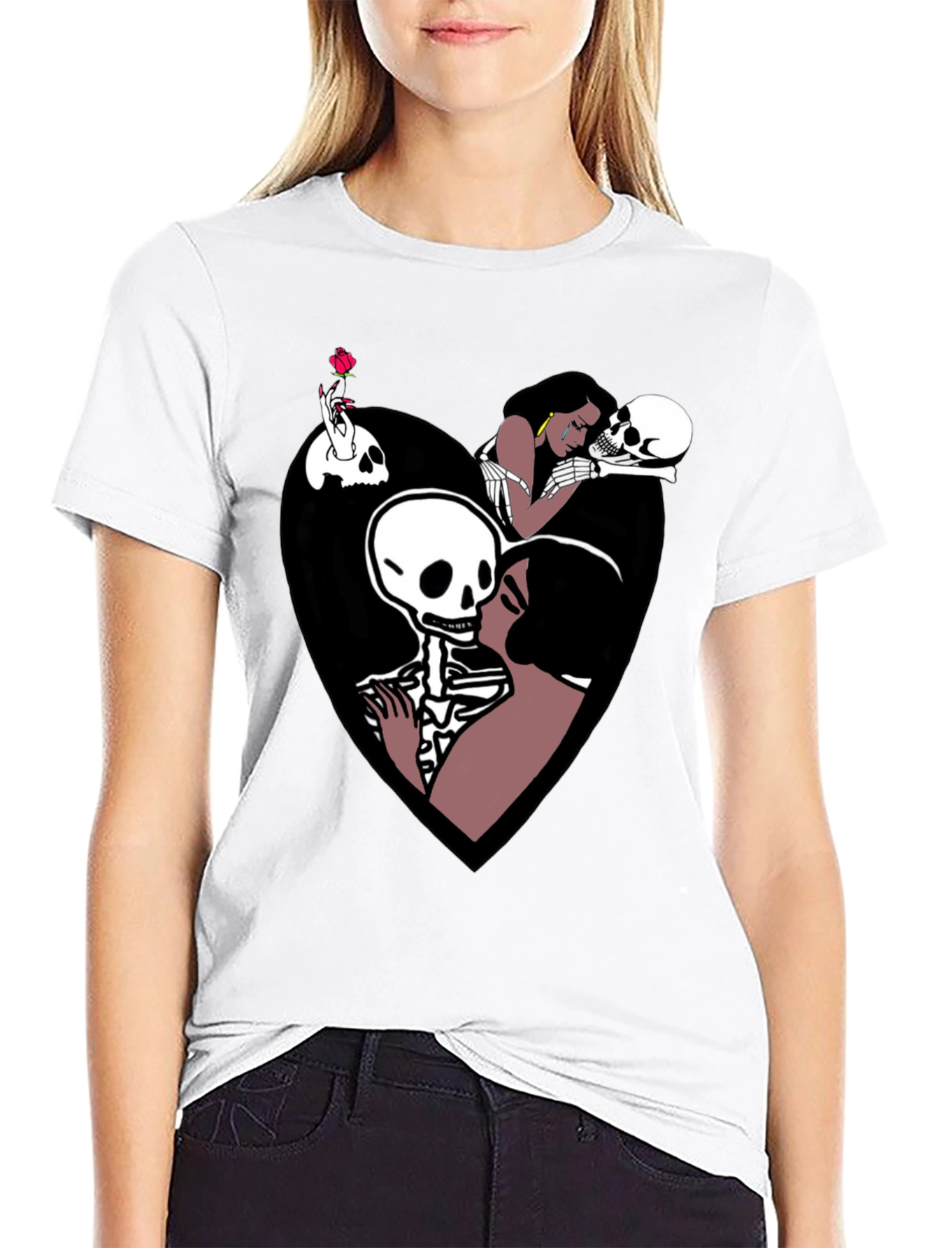 Camiseta Negra con Diseño Romántico de Calaveras