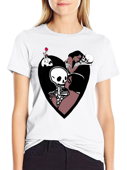 Camiseta Negra con Diseño Romántico de Calaveras