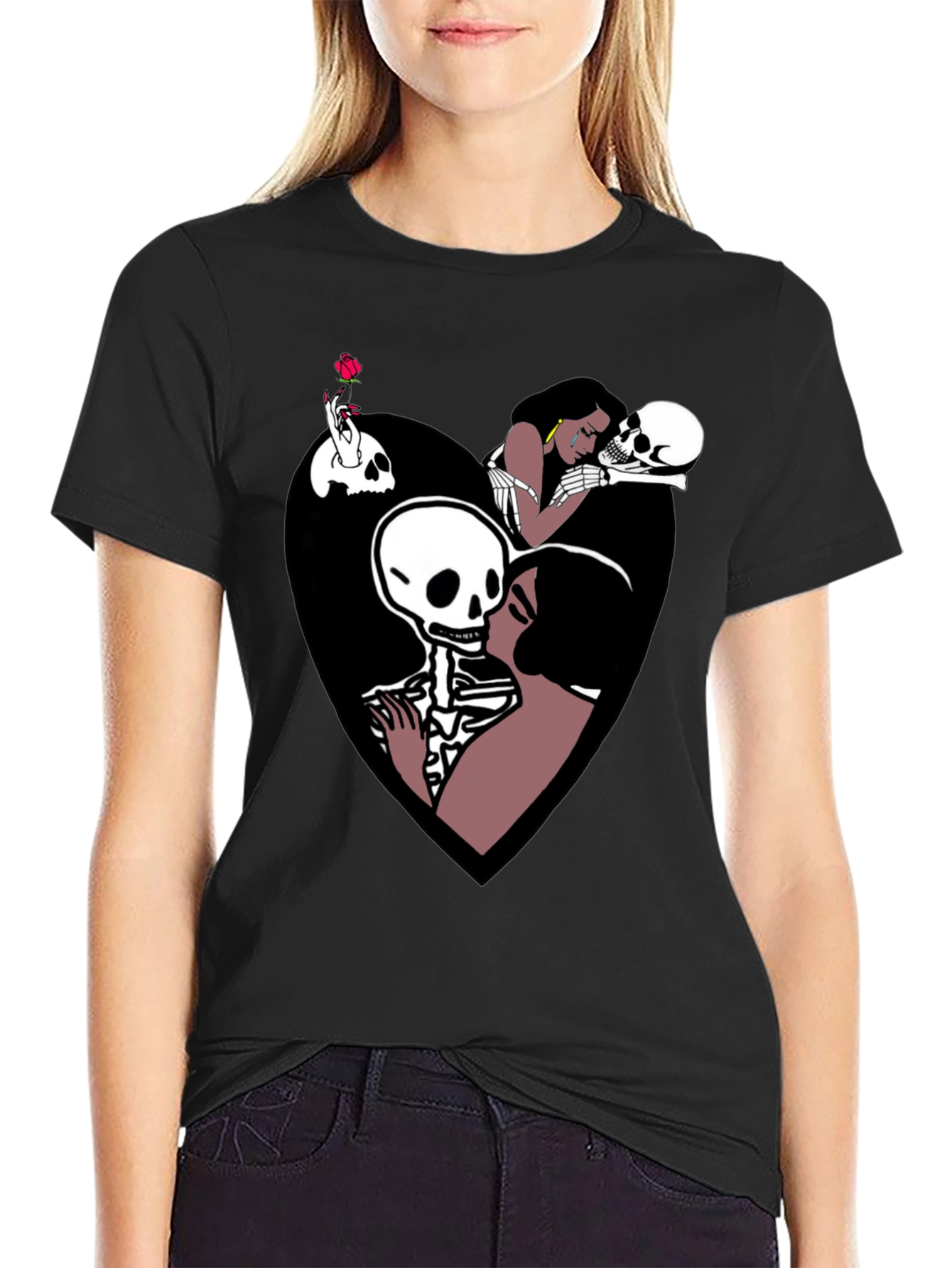 Camiseta Negra con Diseño Romántico de Calaveras