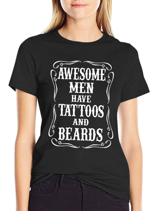 Camiseta Negra: ¡Hombres Impresionantes con Tatuajes y Barbas!