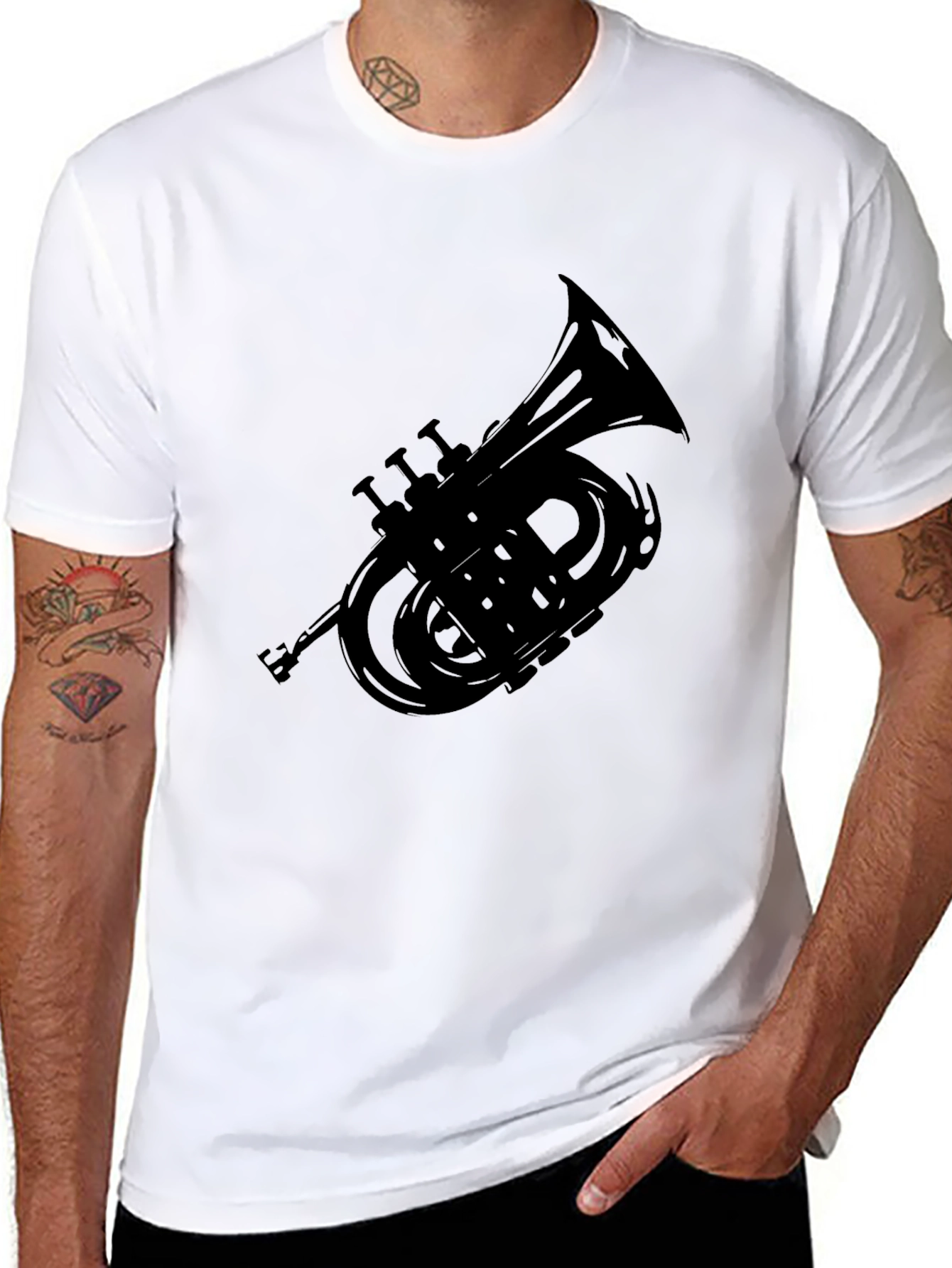 Camiseta Negra con Diseño de Corneta