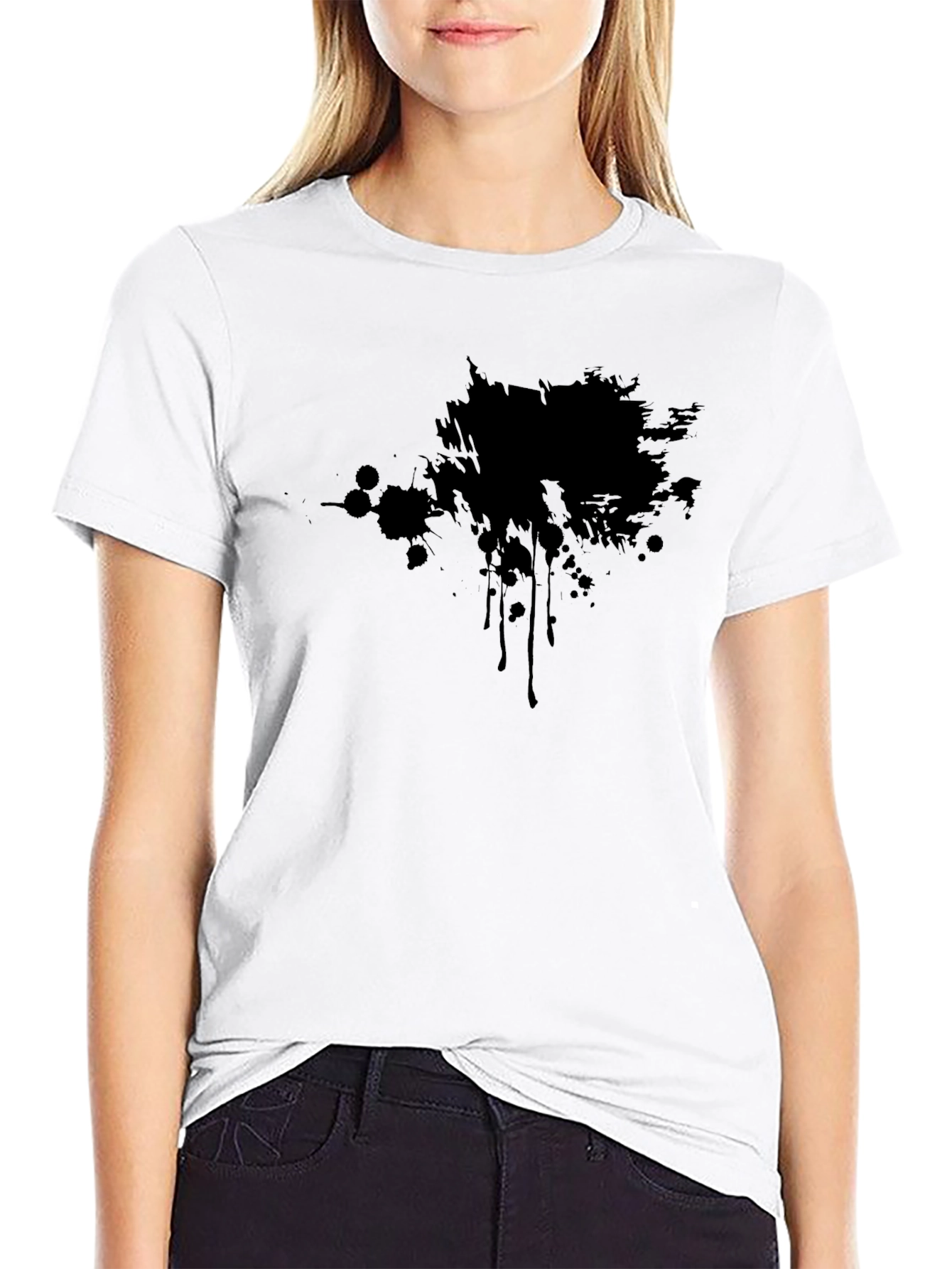 Camiseta Negra Estampada con Mancha Abstracta