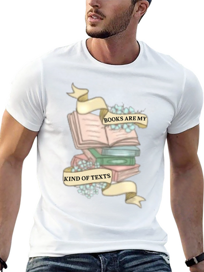 Camiseta Negra con Diseño de Libros y Frase Literaria