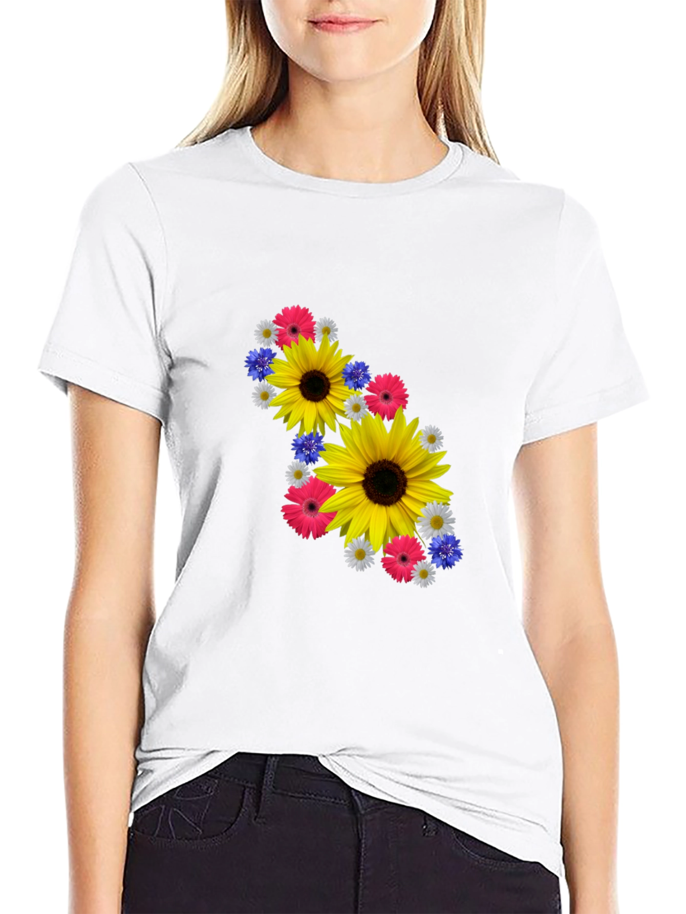 Camiseta Negra con Diseño Floral Vibrante