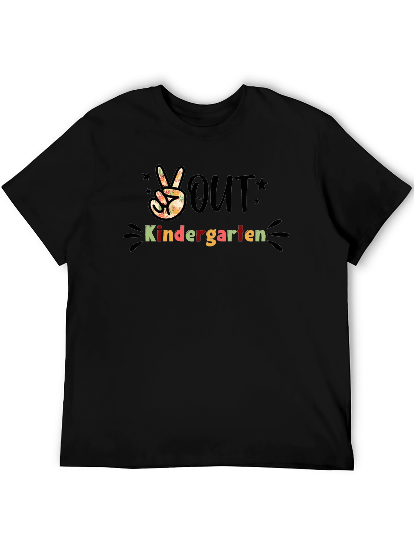 Camiseta Negra Estampada Peace Out Kindergarten