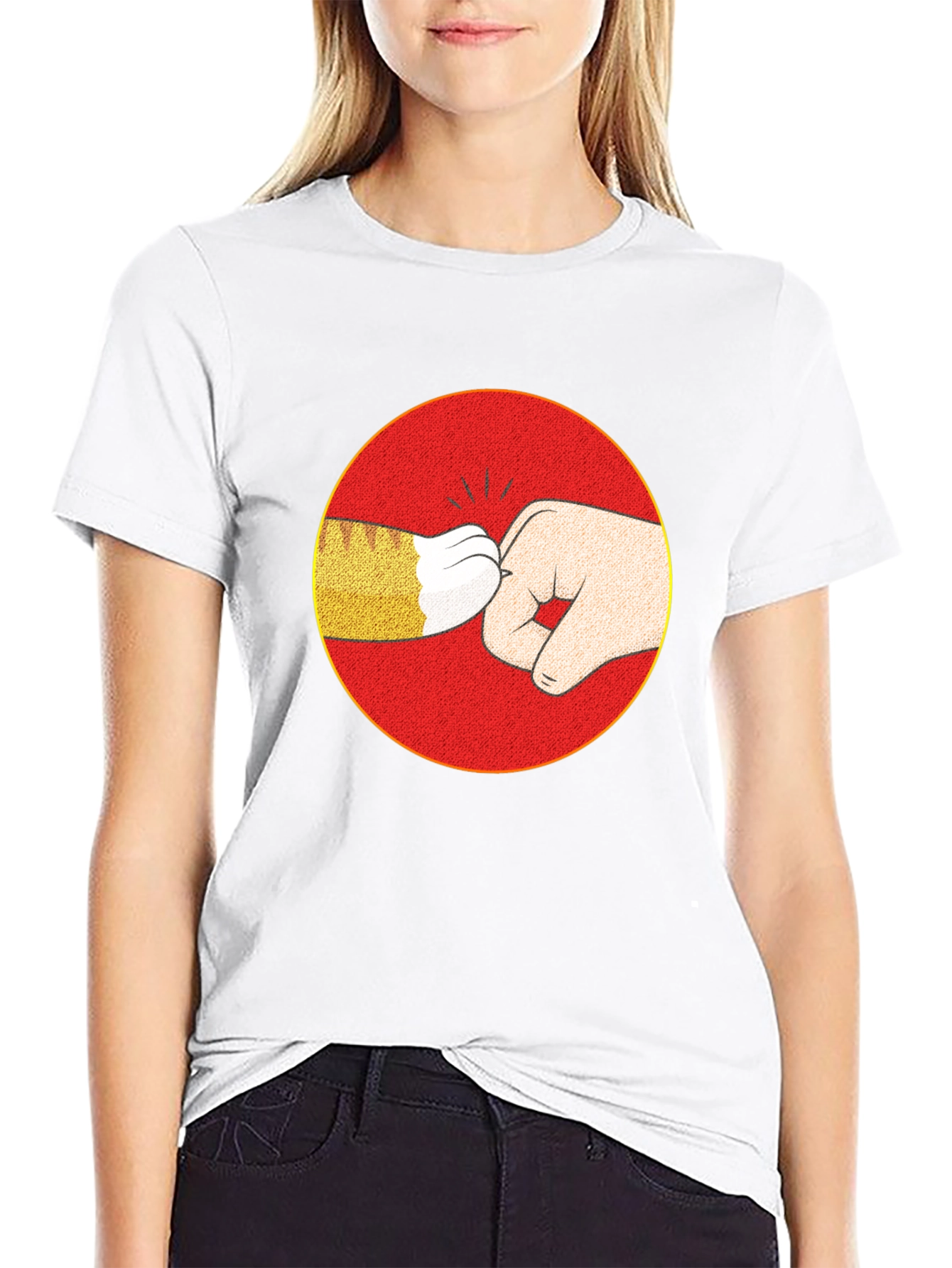 Camiseta Negra con Diseño de Puño de Gato