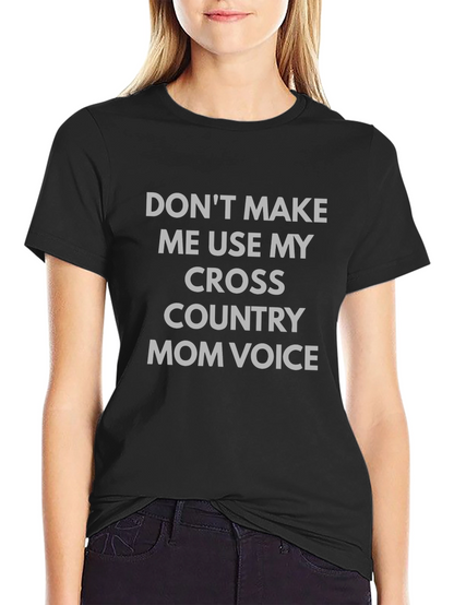 Camiseta Negra: Cross Country Mom Voice