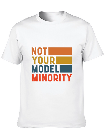 Camiseta Negra: No Soy Tu Minoría Modelo