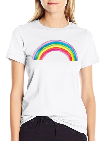 Camiseta Negra con Arco Iris Acuarela