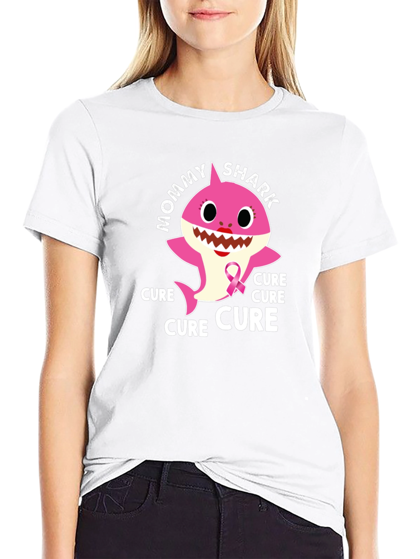 Camiseta Negra Mommy Shark Cure