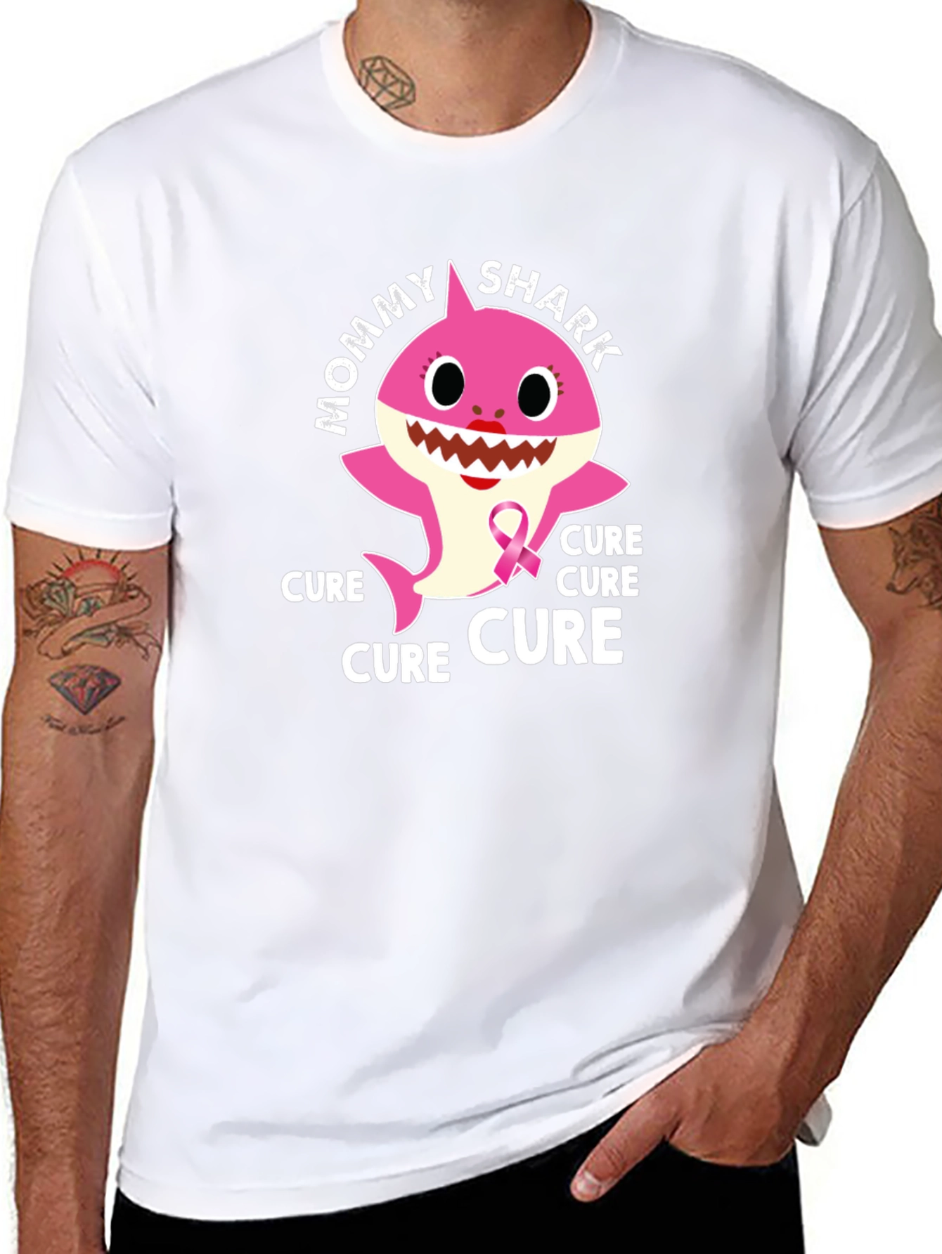 Camiseta Negra Mommy Shark Cure
