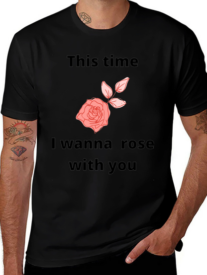 Camiseta Negra con Diseño Romántico de Rosa