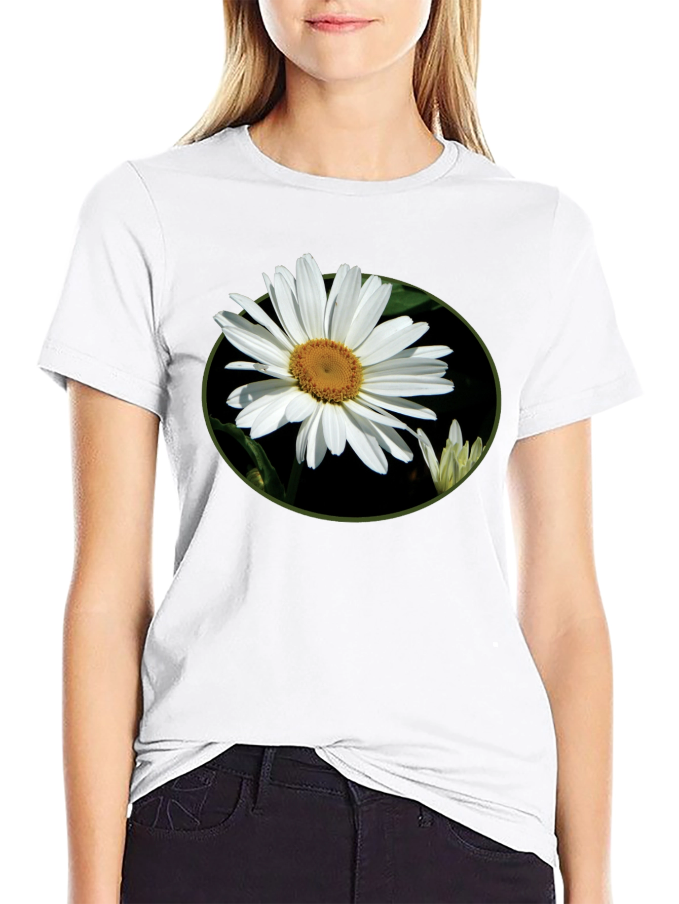 Camiseta Negra con Diseño Floral Margarita