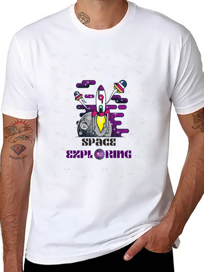 Camiseta negra con diseño espacial moderno